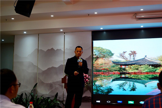 154261682894824857C4.jpg 11.jpg